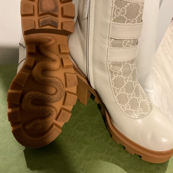 Beautiful Kensington Napa Boot w/Crystals 💕💜 - Picture 3 of 4